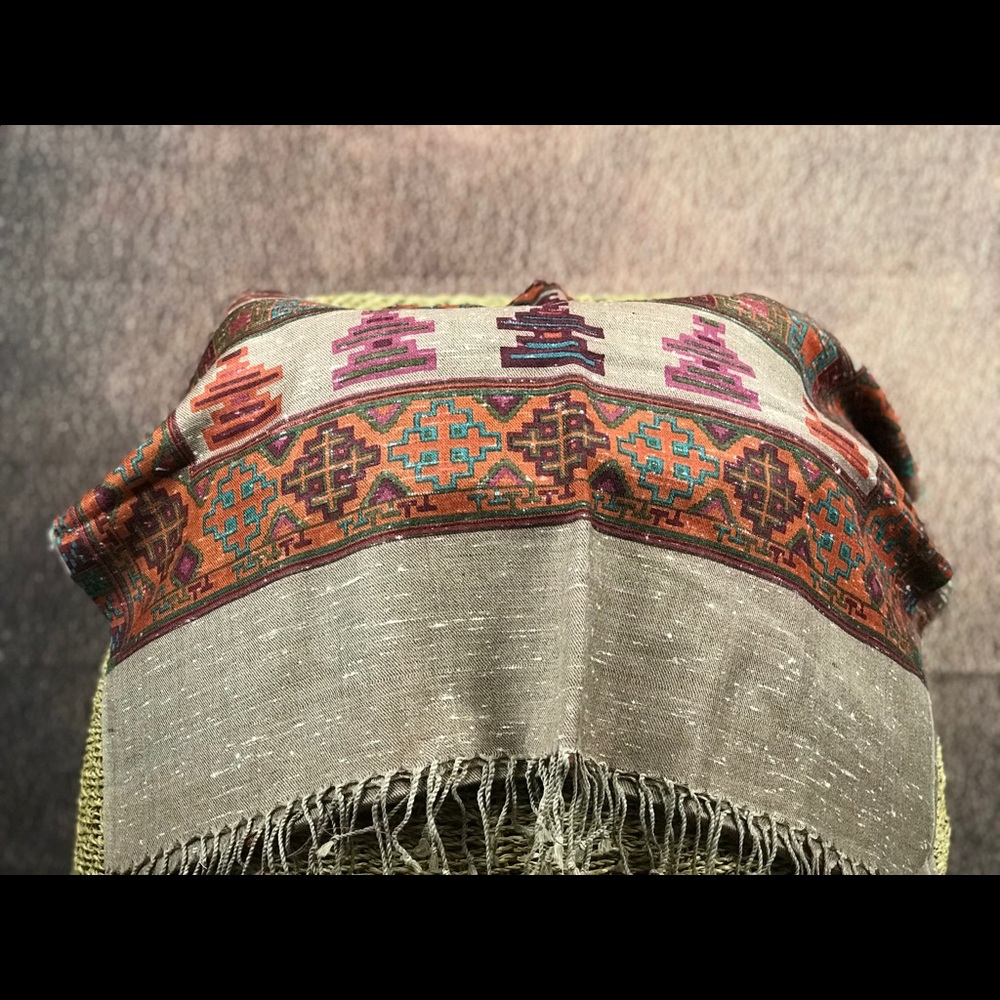 Bohemian woolen wrap